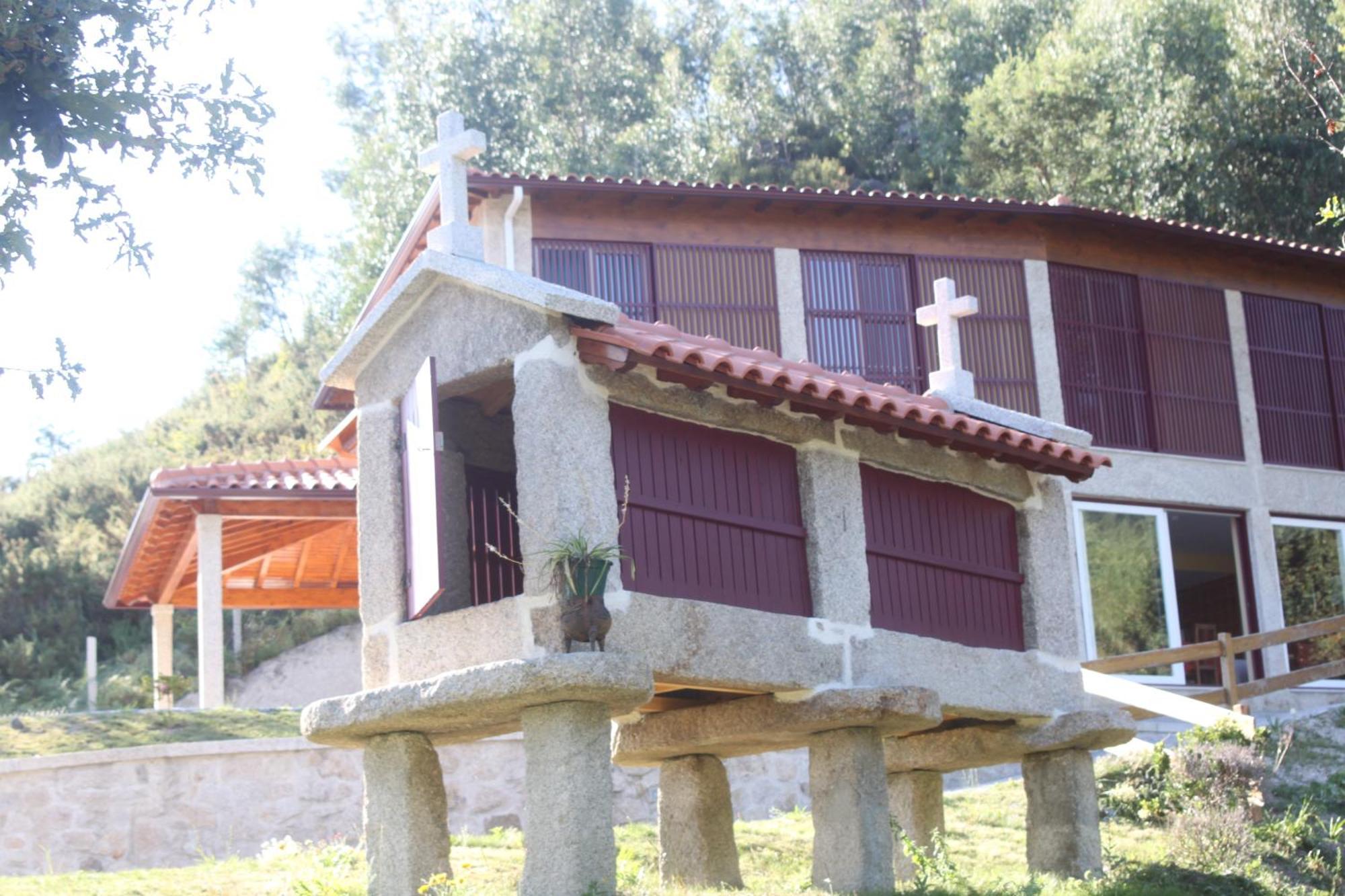 בית הארחה טראס דה בורו 	Encostas Da Torre מראה חיצוני תמונה