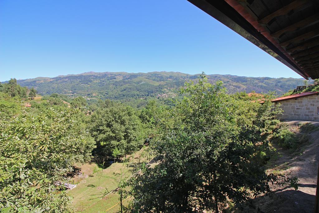 בית הארחה טראס דה בורו 	Encostas Da Torre מראה חיצוני תמונה